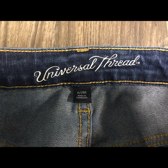 2 Pair Universal Thread Jeans - Picture 4 of 6